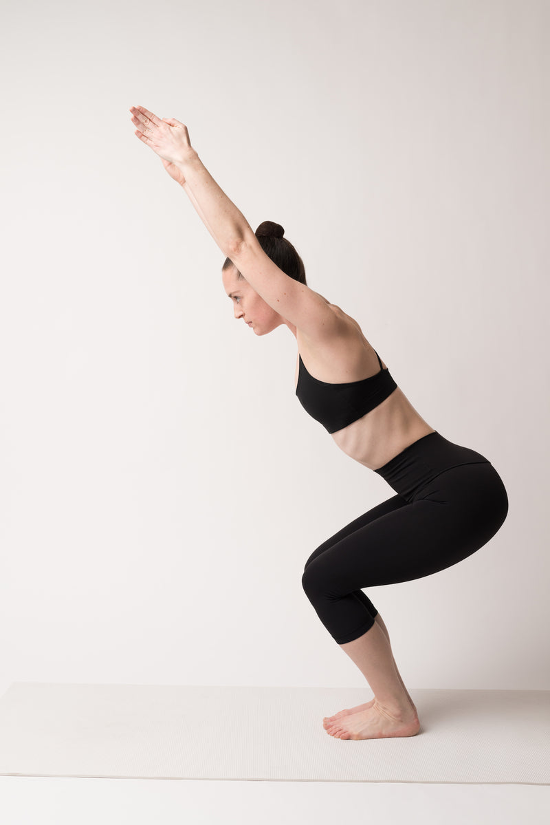 Why Do We Always Start Yoga Poses on the Right Side? - YOGA PRACTICE